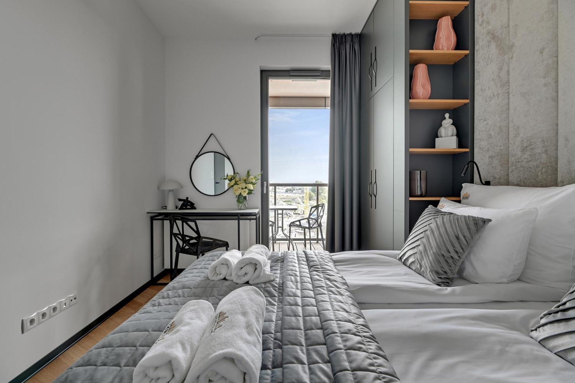 Brabank Riverside - Sauna, Business & Gym By Downtown Apartments グダニスク 部屋 写真